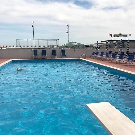 Hotel Majestic Pesaro Ngoại thất bức ảnh